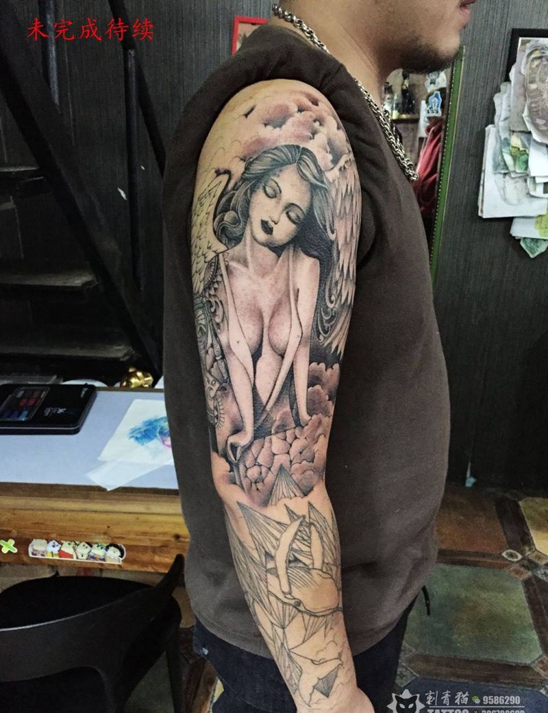 天使纹身图片_手臂手部欧美写实花臂天使鲸鱼纹身图案