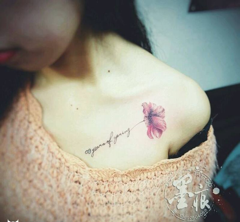 花一朵字一条纹身图片_肩部胸部清新植物成品纹身图案