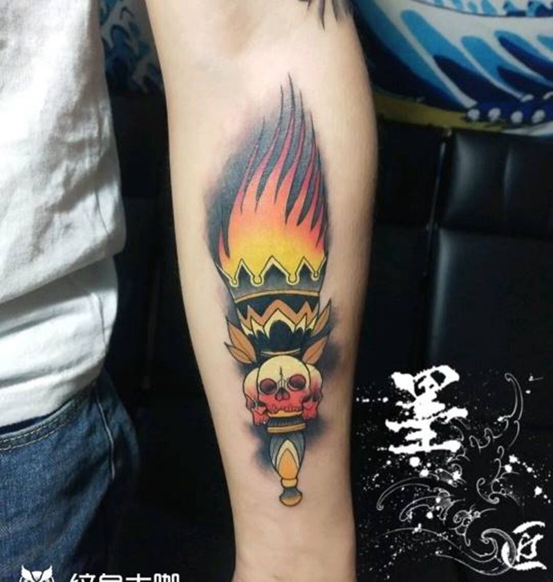 火炬纹身图片_手部手臂New SchoolOld School纹身图案