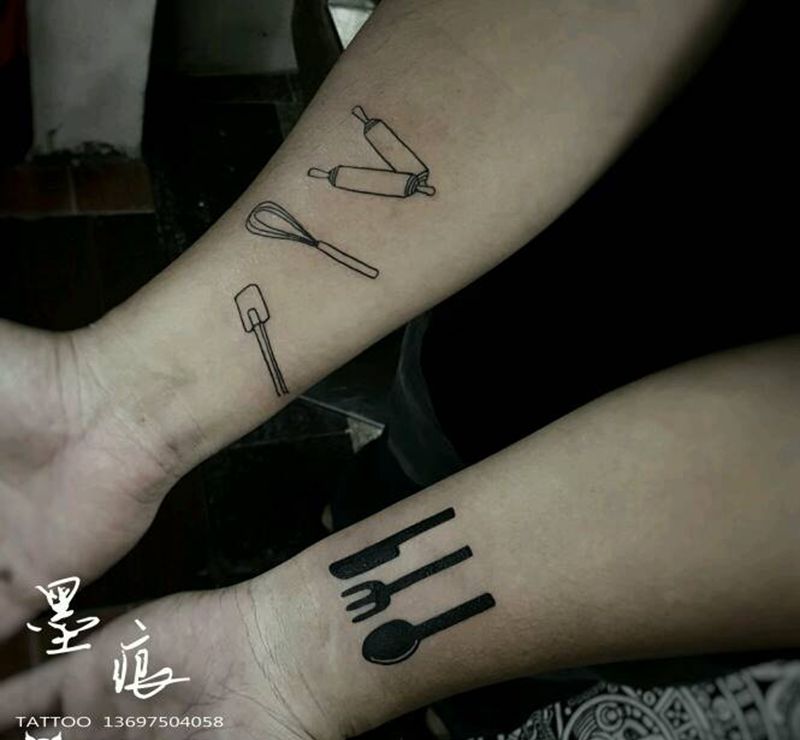 厨房工具纹身图片_手部清新几何图腾原创成品纹身图案