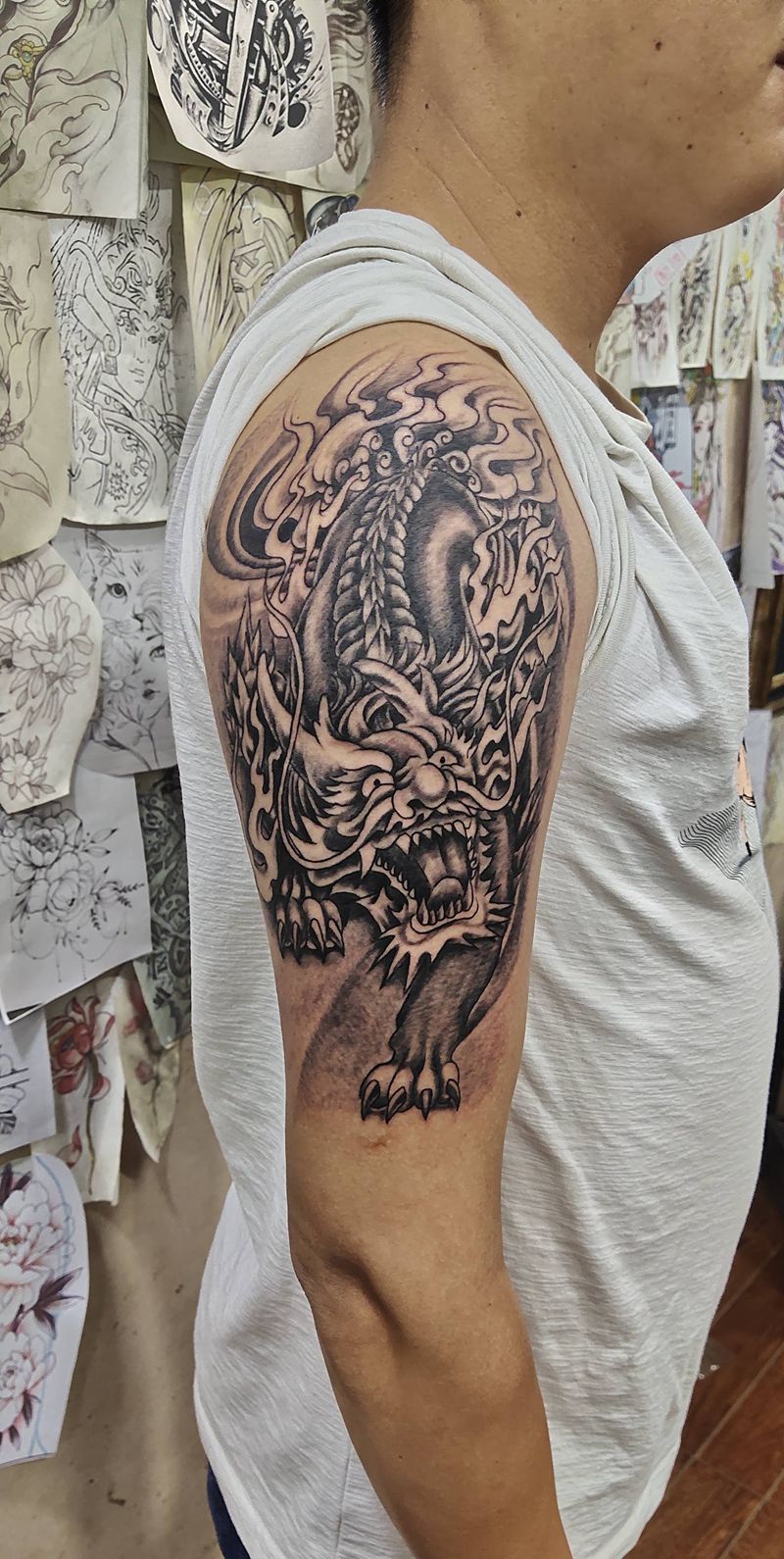 麒麟纹身图片_手臂纹身图案
