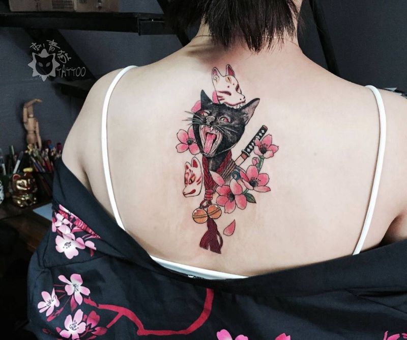 忍者猫纹身图片_颈部新传统水彩猫咪忍者猫面具纹身图案