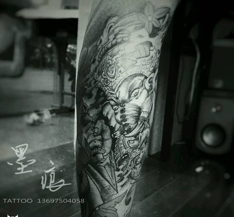 象纹身图片_腿部传统鬼神成品纹身图案