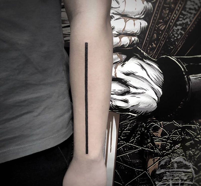 简约线条纹身图片