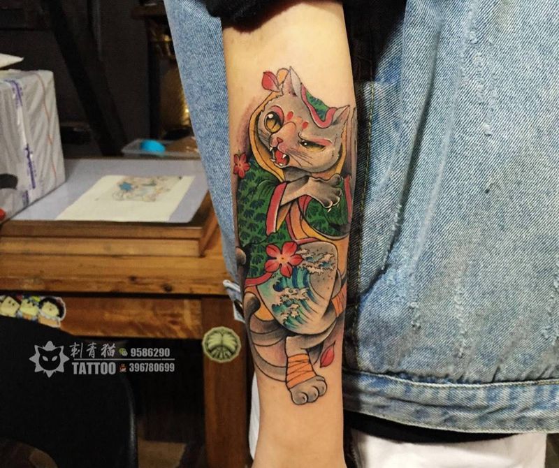 猫咪纹身图片_手部手臂新传统猫咪浮世绘纹身图案