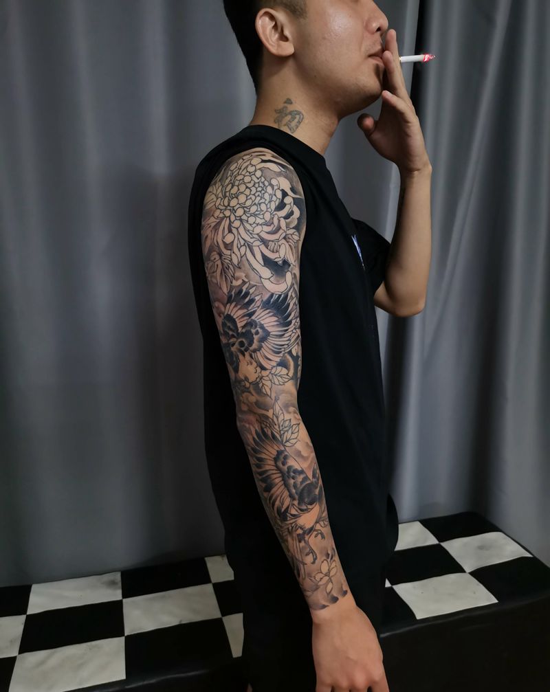 花臂纹身图片_手臂新传统纹身图案