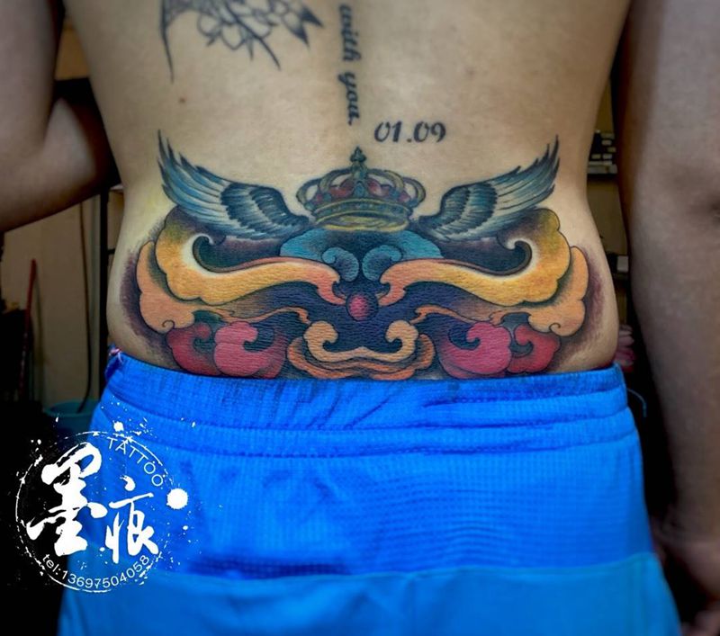 〖客.自定义〗纹身图片_腰部Old School新传统纹身图案