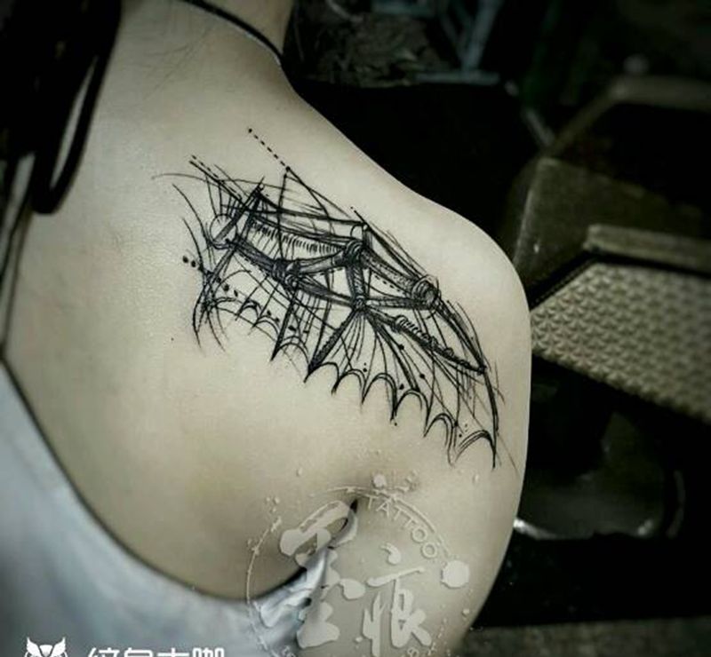 翅膀纹身图片_肩部欧美清新几何成品纹身图案