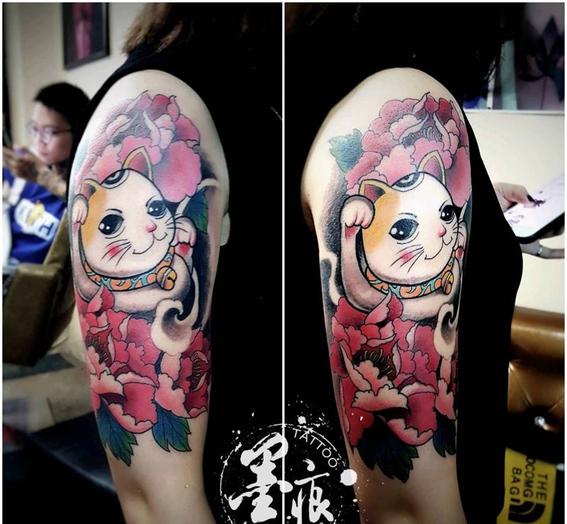 《招财.猫》纹身图片_手臂腿部手部欧美传统写实几何动物原创成品纹身图案