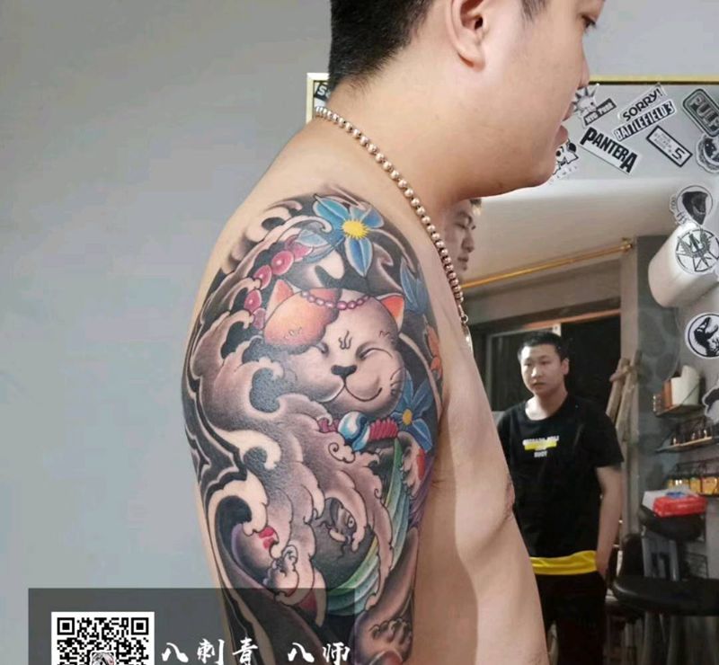 招财猫纹身图片_手臂纹身图案
