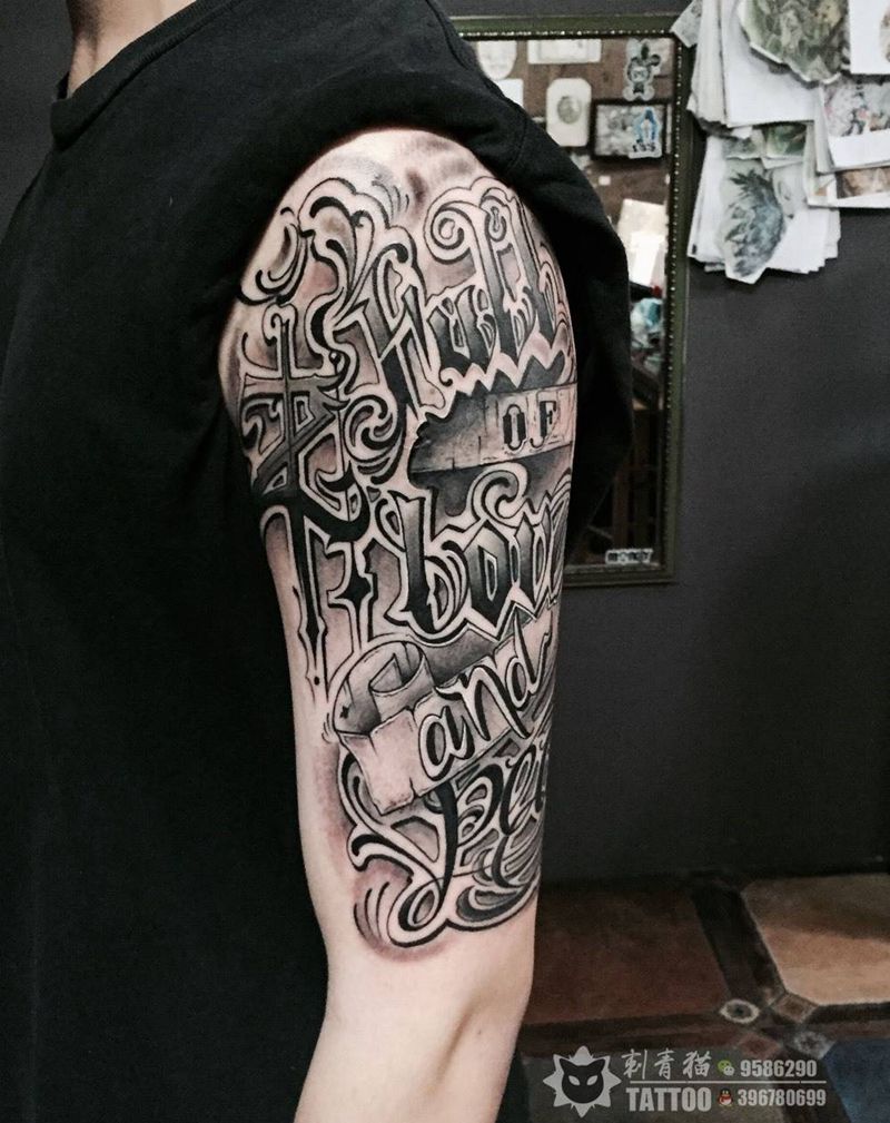 奇卡诺花体纹身图片_手臂手部花体字英文字母奇卡诺花体纹身图案