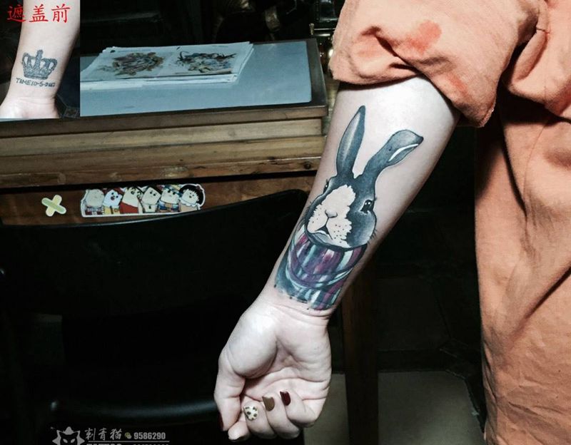 兔子纹身图片_手臂手部水彩水墨兔子纹身图案