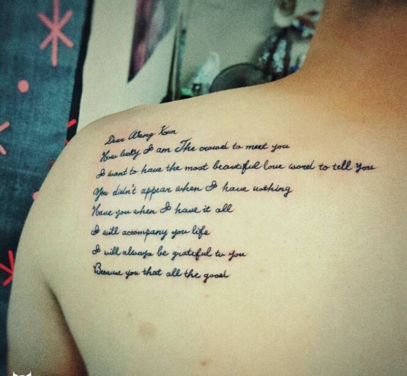 英文小作纹身图片_肩部字符成品纹身图案