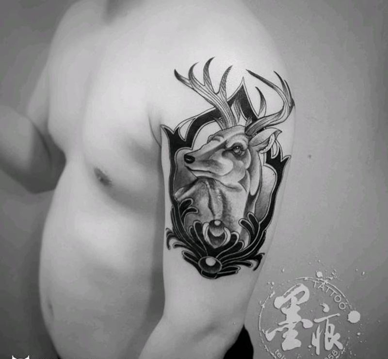 【鹿】纹身图片_手臂纹身图案