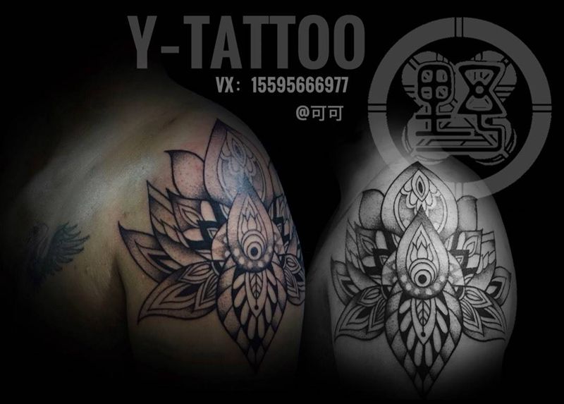 点刺莲花纹身图片