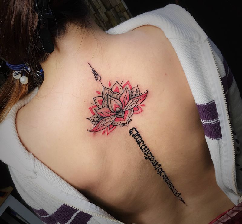 梵花2纹身图片_背部纹身图案