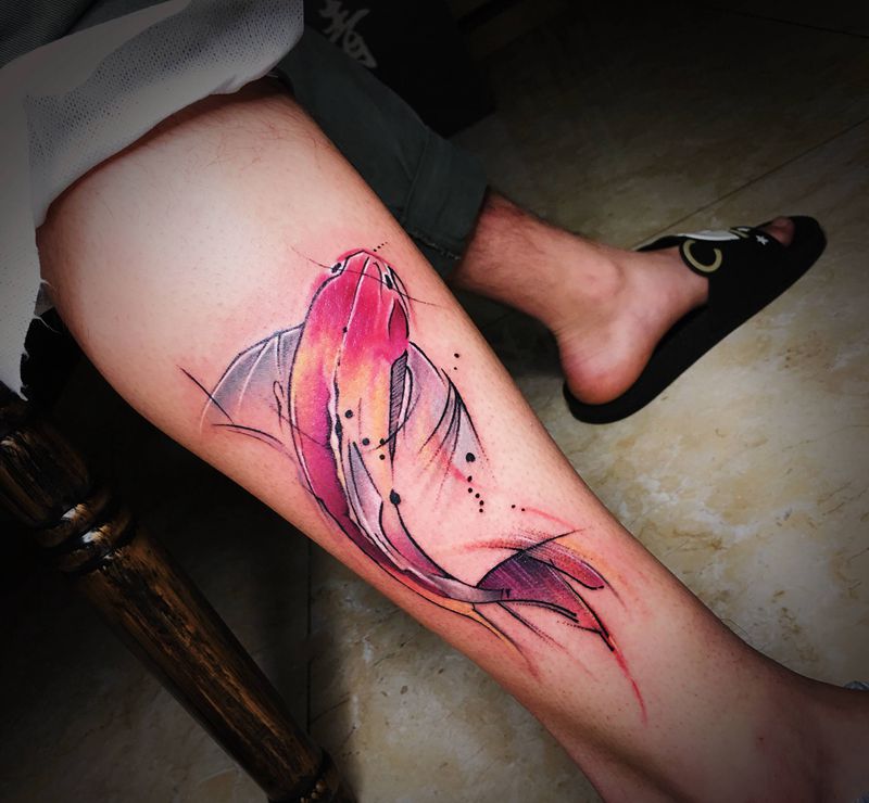 鱼纹身图片_腿部水彩纹身图案