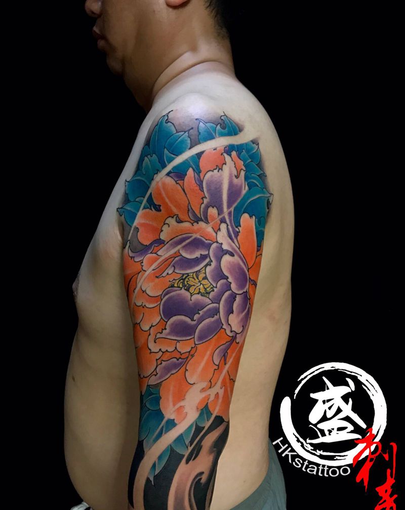 牡丹纹身图片_手臂新传统纹身图案