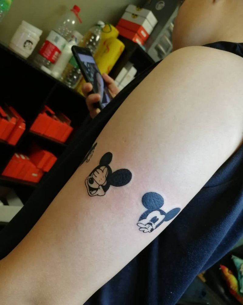 三不米老鼠纹身图片_手臂Old School纹身图案