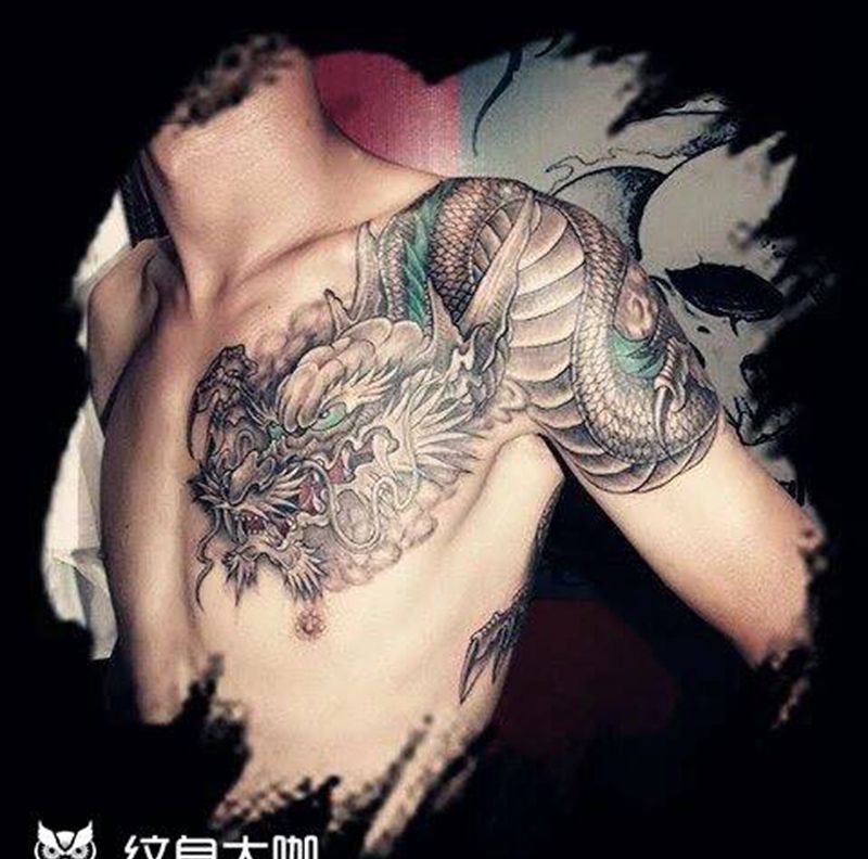 扛肩龙纹身图片_成品纹身图案