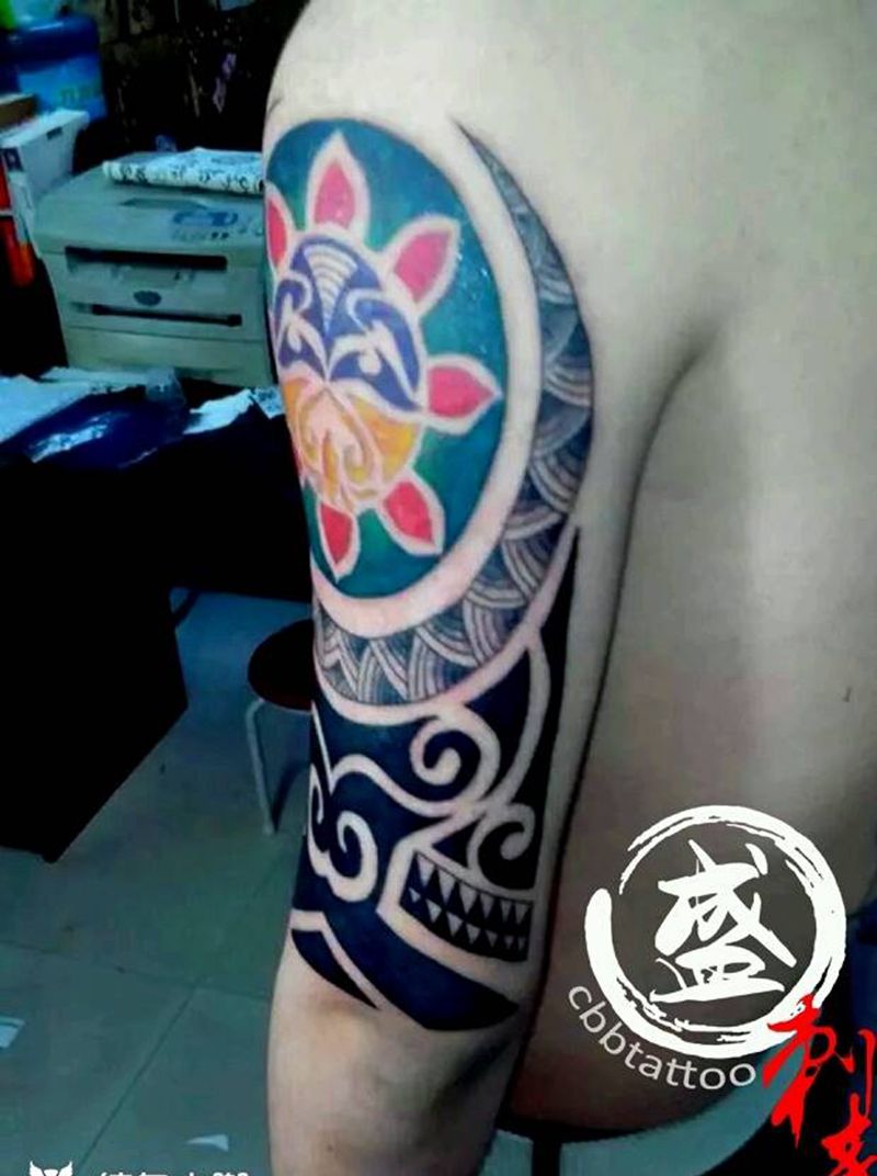 包大臂图腾纹身图片_手臂欧美图腾成品纹身图案