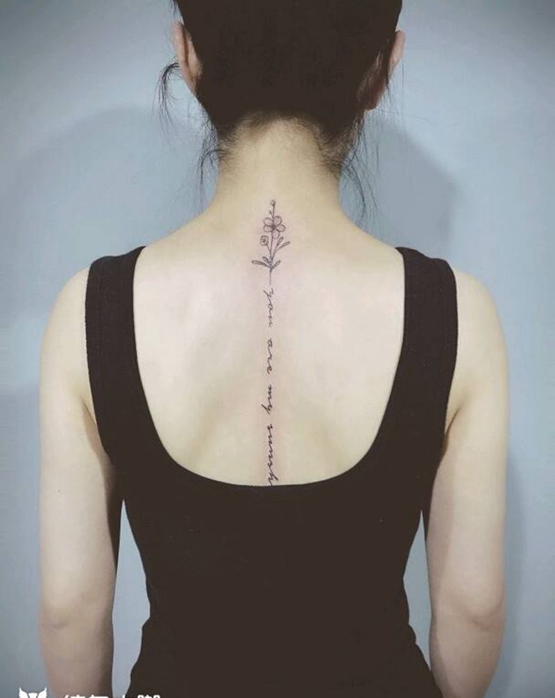 小清新纹身图片_背部清新字符植物英文成品纹身图案