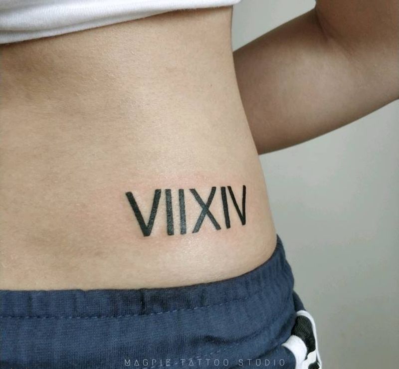 罗马数字纹身图片_臀部纹身图案