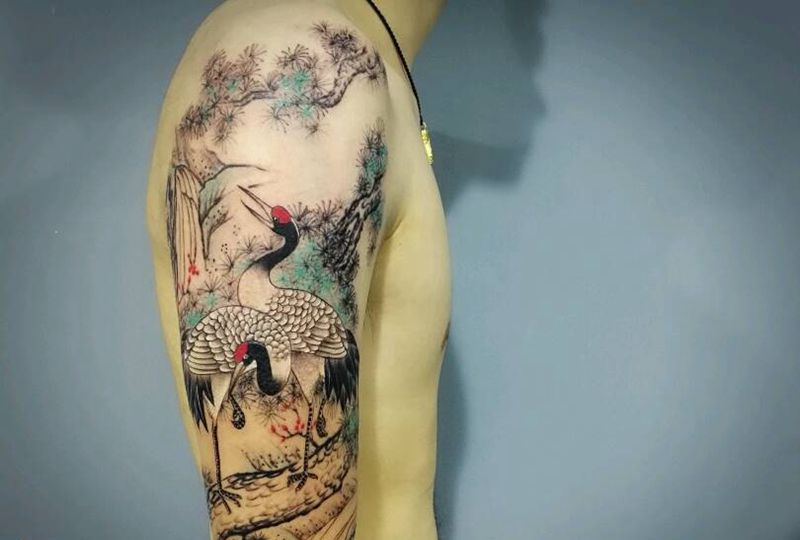 松鹤延年纹身图片_手臂国画动物植物鹤成品纹身图案