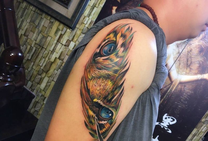 画中画！羽毛+虎纹身图片