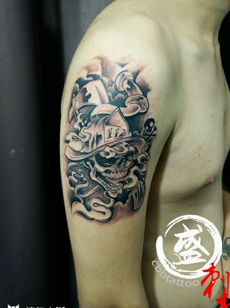 骷髅纹身图片_手臂欧美传统鬼神成品纹身图案