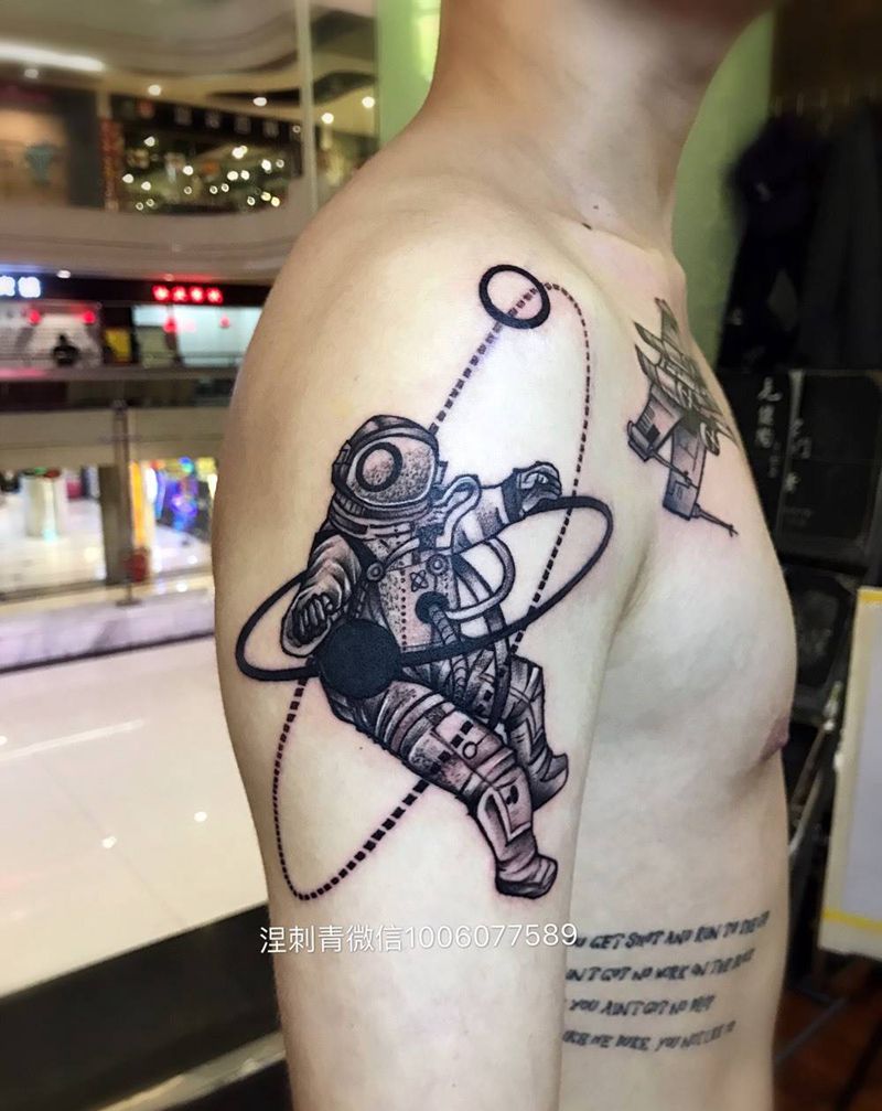 宇航员 飞机✈️纹身图片