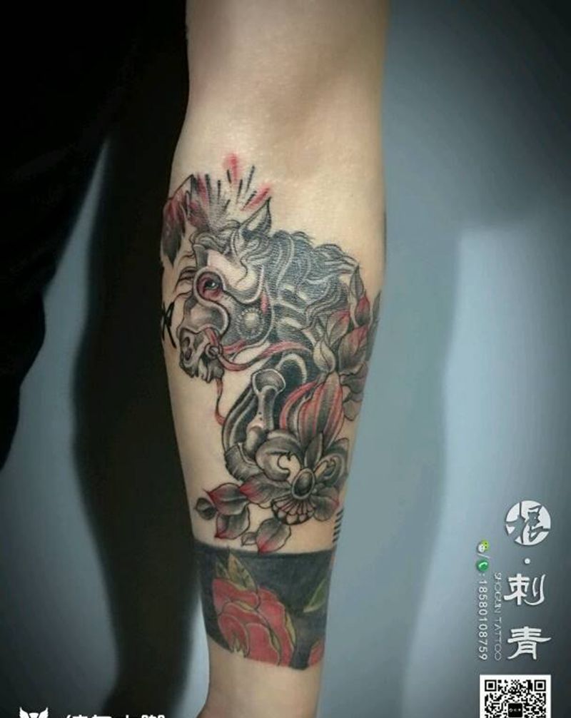 战马（下面那坨不是我的）纹身图片_手臂传统动物马成品纹身图案