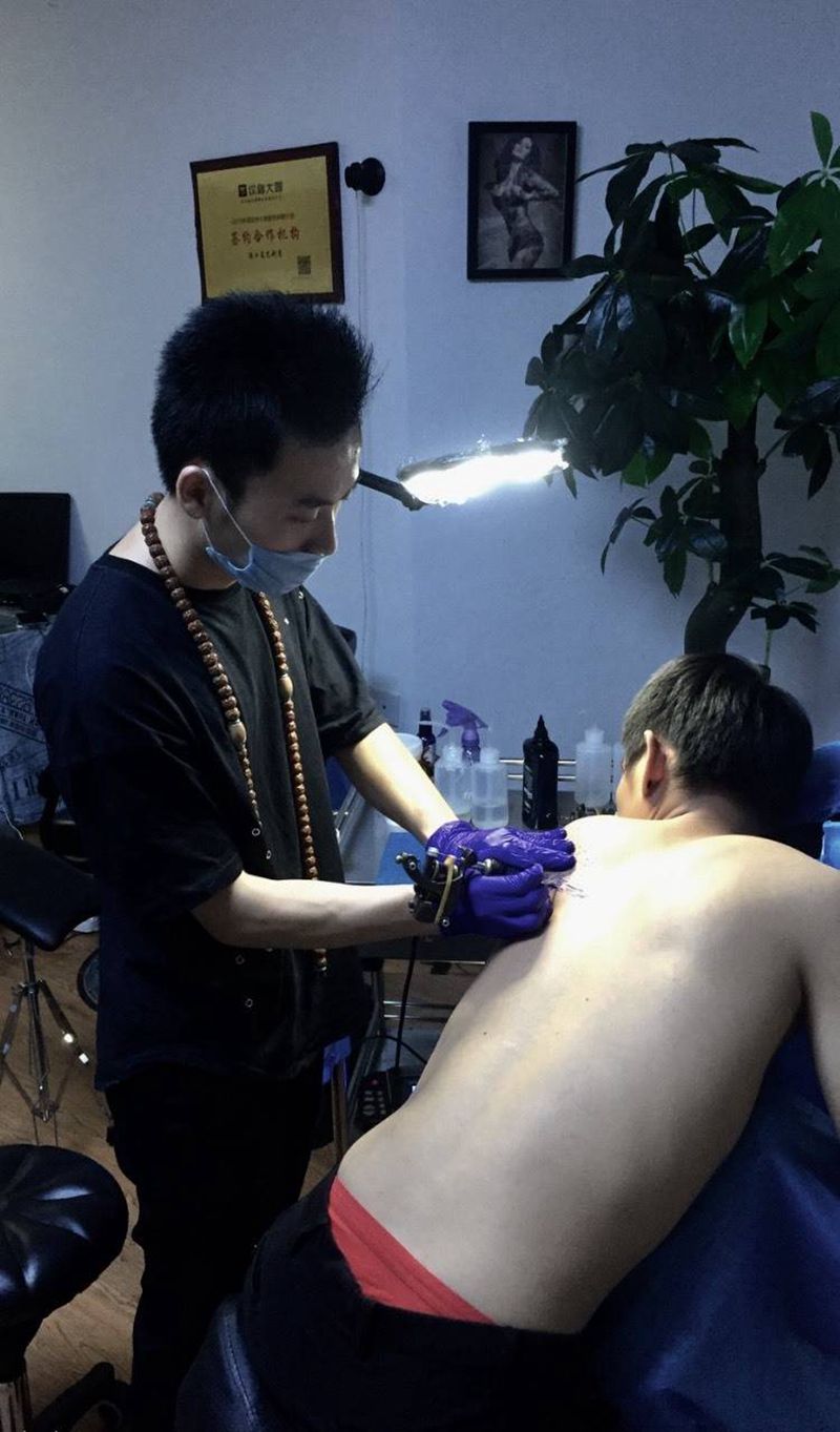 失恋后的自己纹身图片