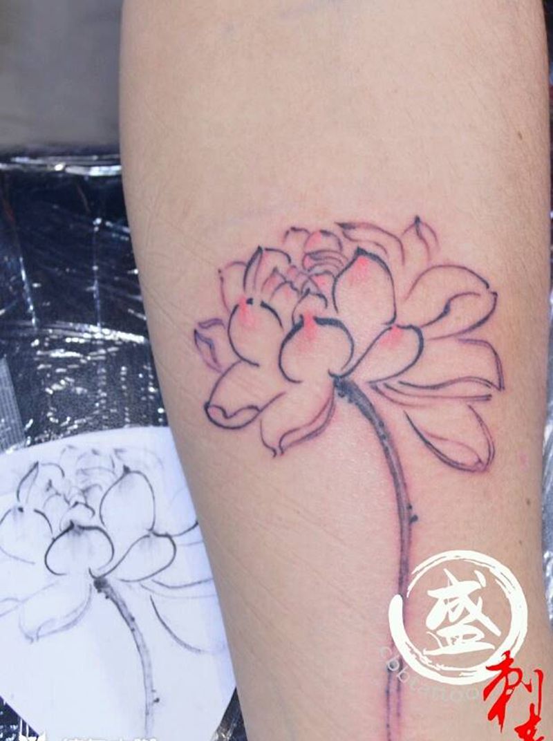 写意荷花纹身图片_手臂欧美清新国画植物成品纹身图案