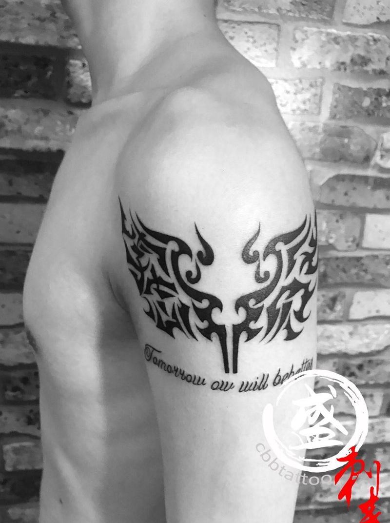 大臂图腾纹身图片