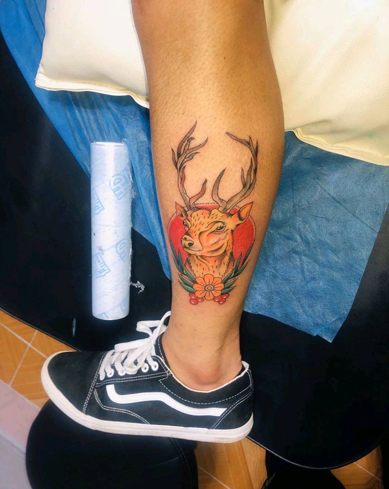 腿部小鹿纹身图片_腿部新传统纹身图案