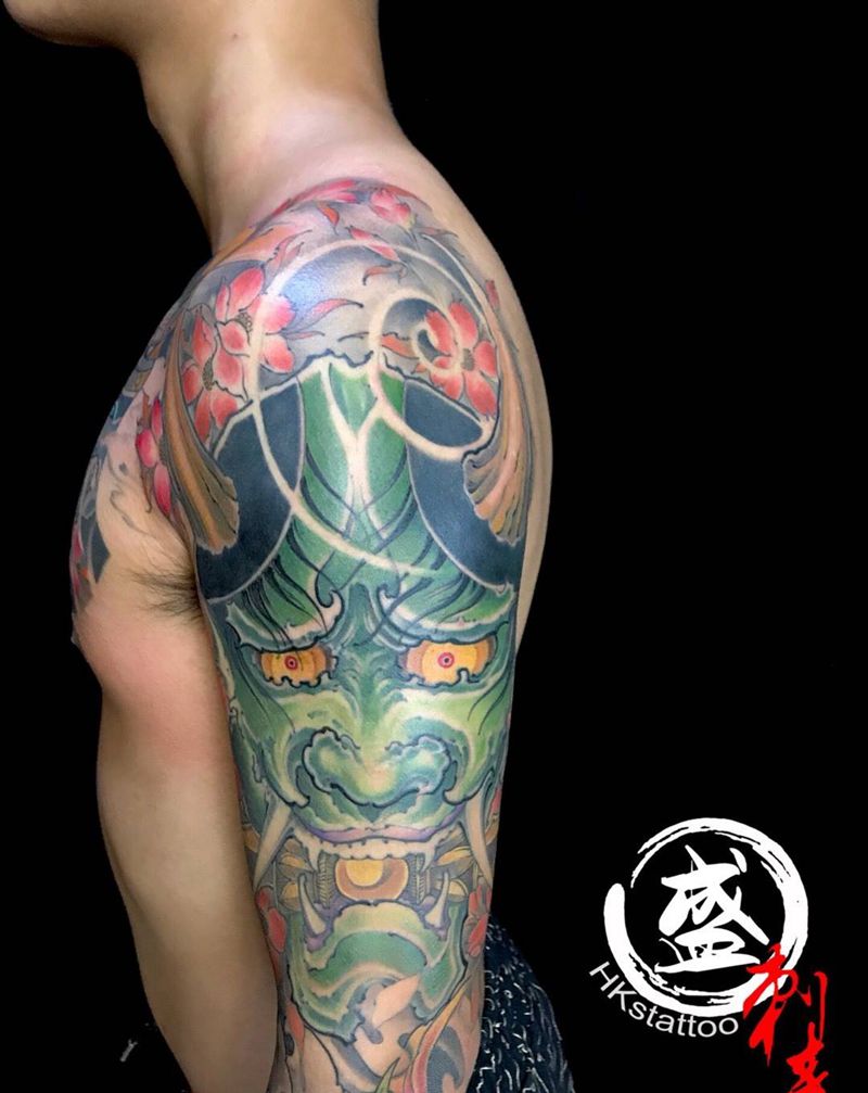 半胛纹身图片_胸部手臂新传统纹身图案