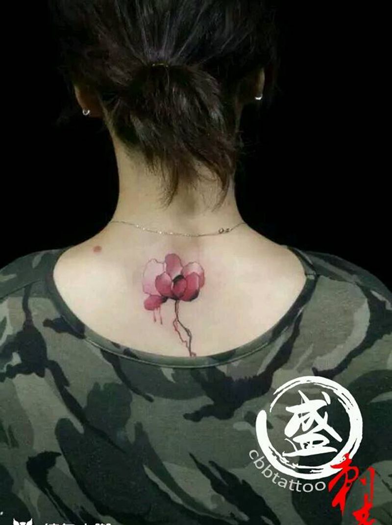 花纹身图片_颈部清新写实植物成品纹身图案