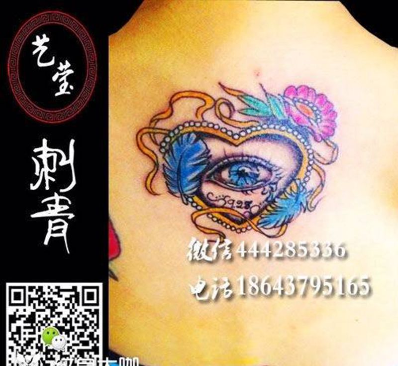 眼睛纹身图片_成品背部欧美宗教纹身图案