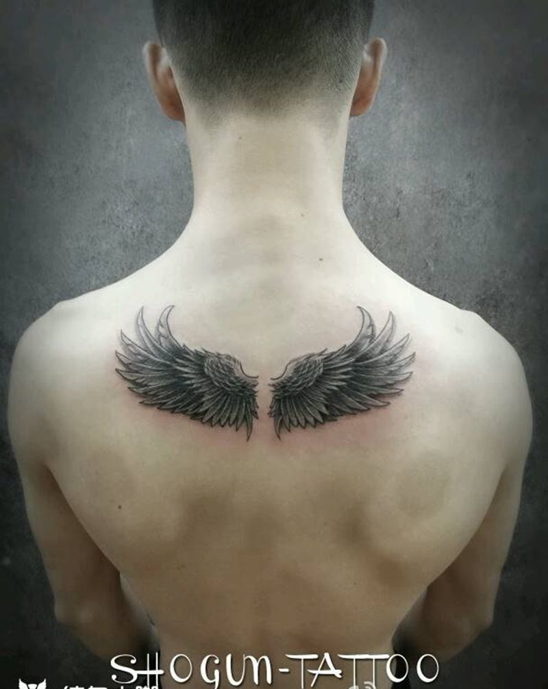 翅膀纹身图片_背部传统写实静物翅膀成品纹身图案