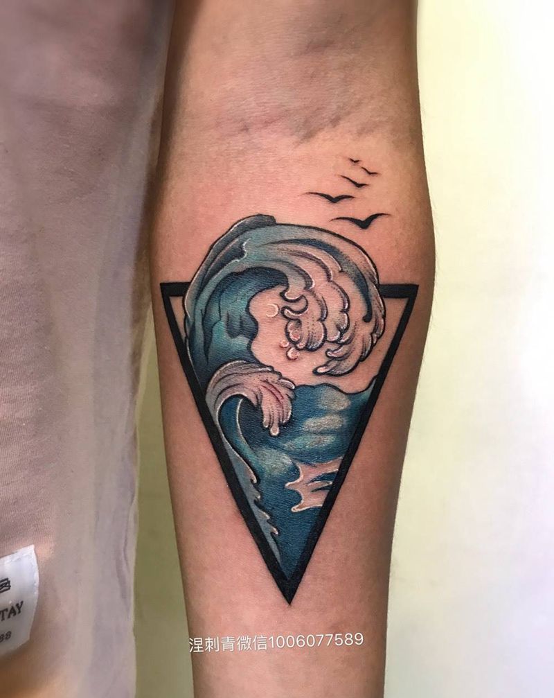 三角形浪花纹身图片