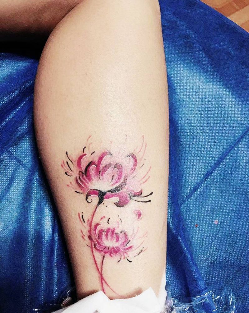 彼岸花纹身图片_腿部新传统纹身图案