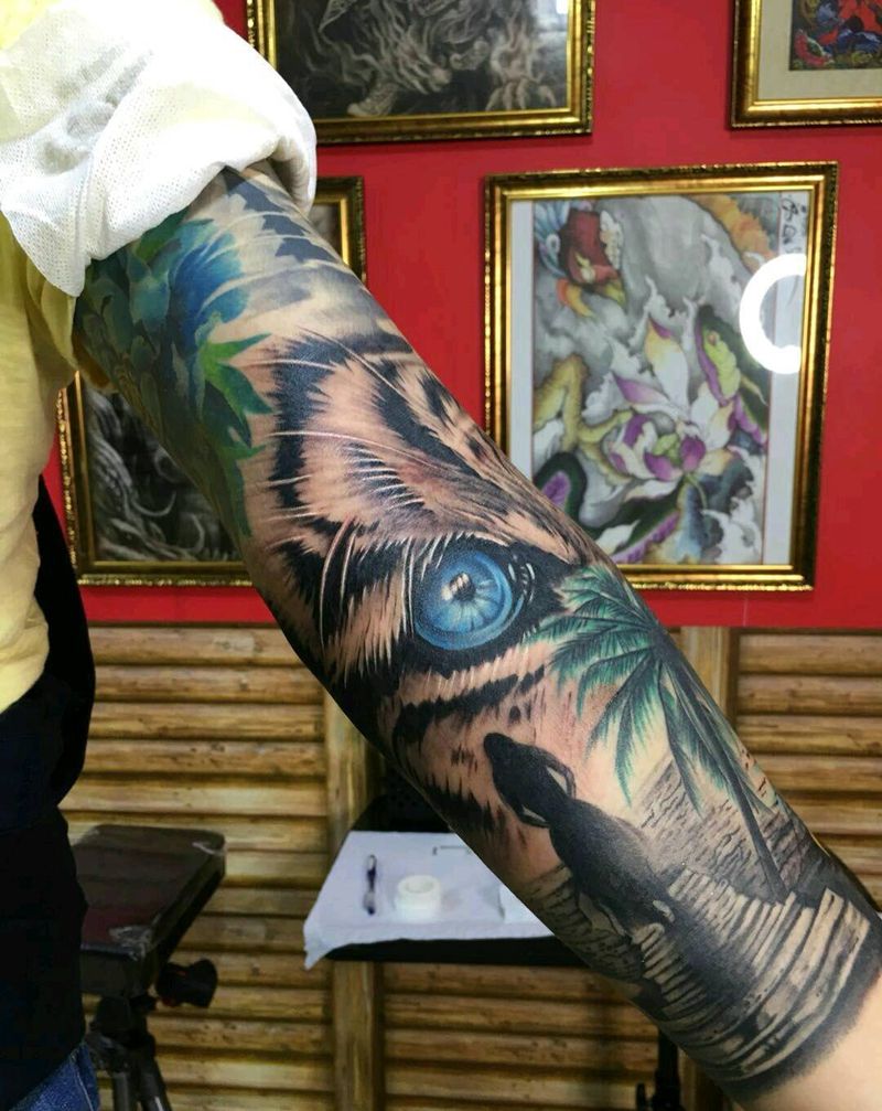 花臂纹身图片_手臂传统写实成品纹身图案