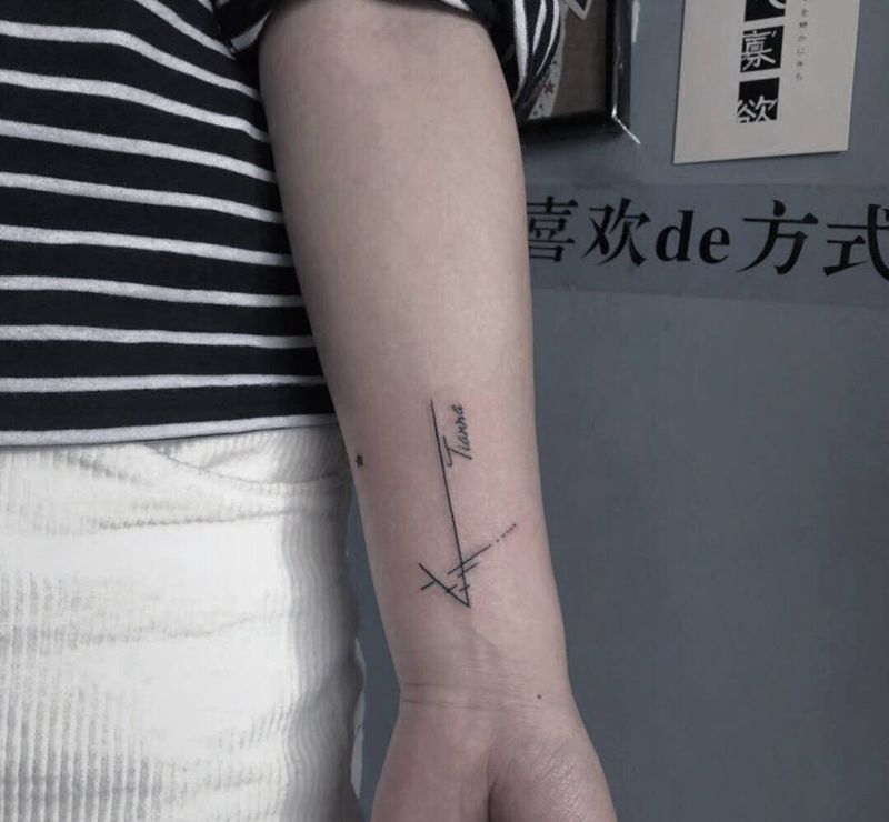 小清新纹身图片_手臂线条纹身图案