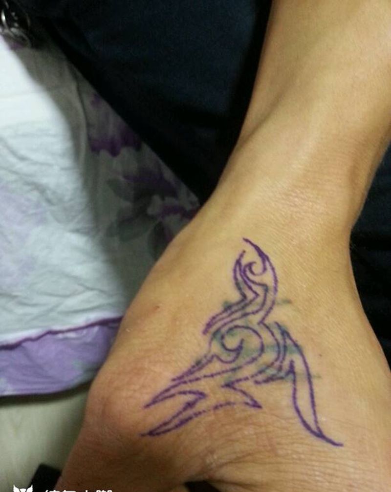 小小的，小小的修改纹身图片_手部纹身图案