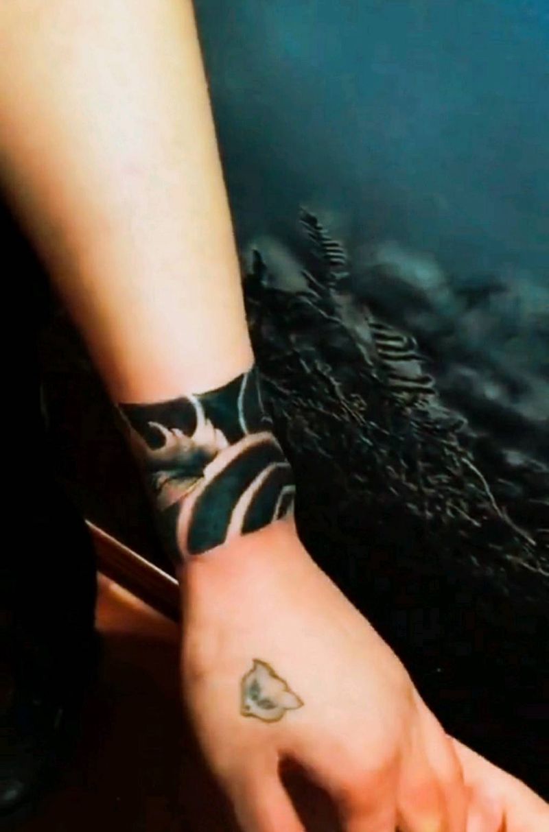 手腕，手环纹身图片