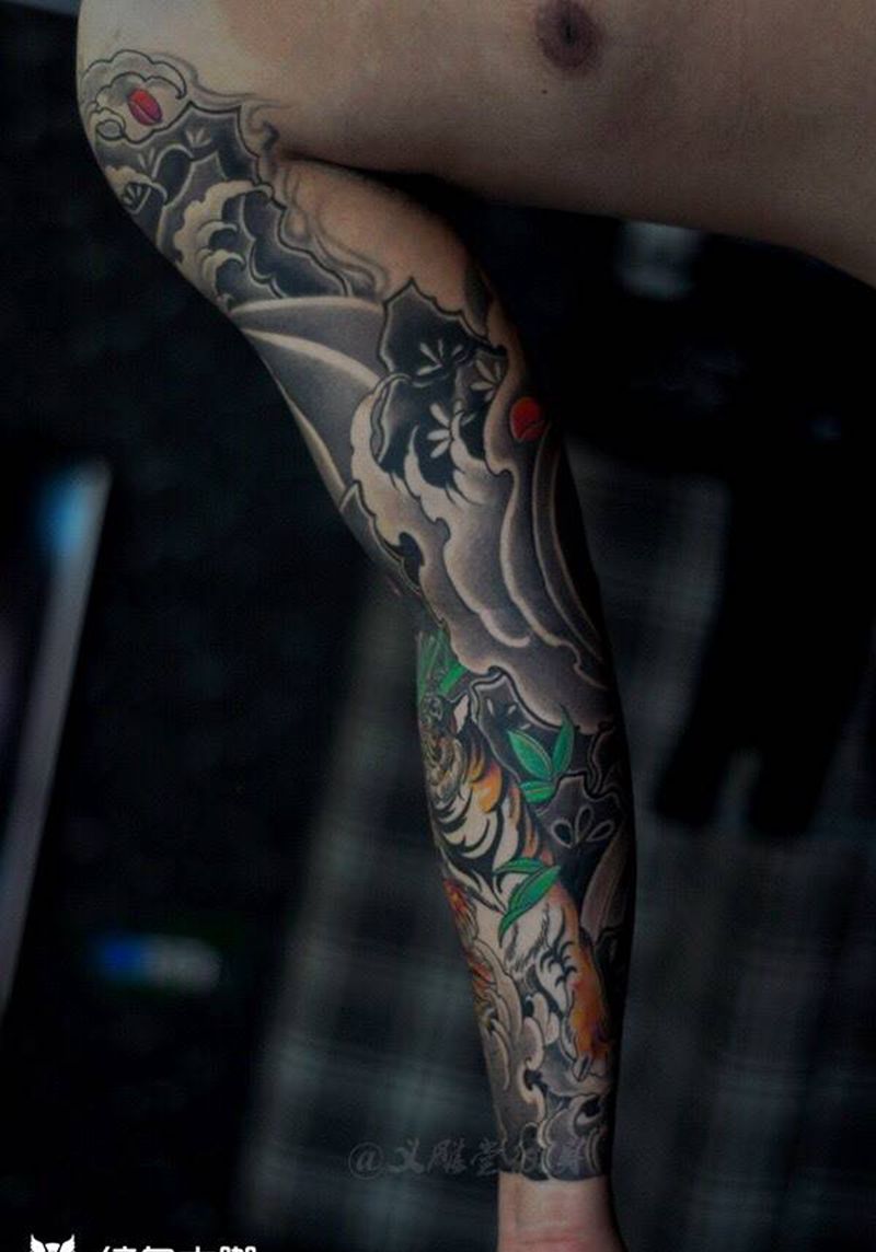 虎啸山河纹身图片_手臂传统动物重庆重庆刺青义雕堂图案纹身图案