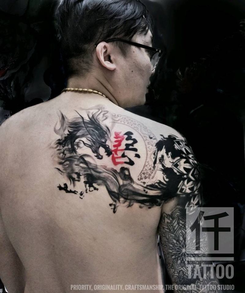 水墨善恶中国龙纹身图片_背部传统国画动物图腾原创龙水墨成品纹身图案