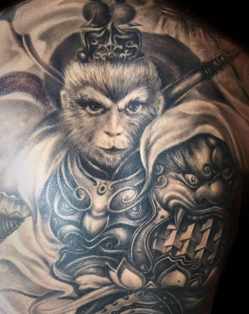 齐天大圣纹身图片_背部新传统欧美写实纹身图案