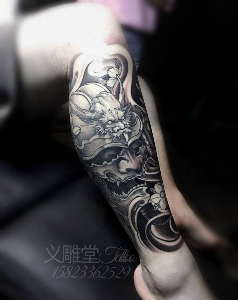 小腿鬼武士头盔纹身纹身图片_腿部传统鬼神重庆重庆刺青图案纹身图案